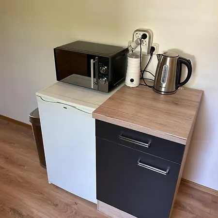 Tina A Petr , Lunz Am *