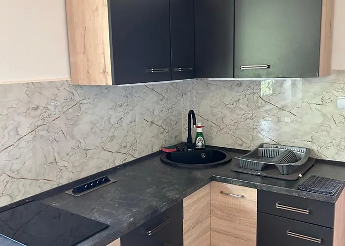 Tina A Petr , Lunz Am *