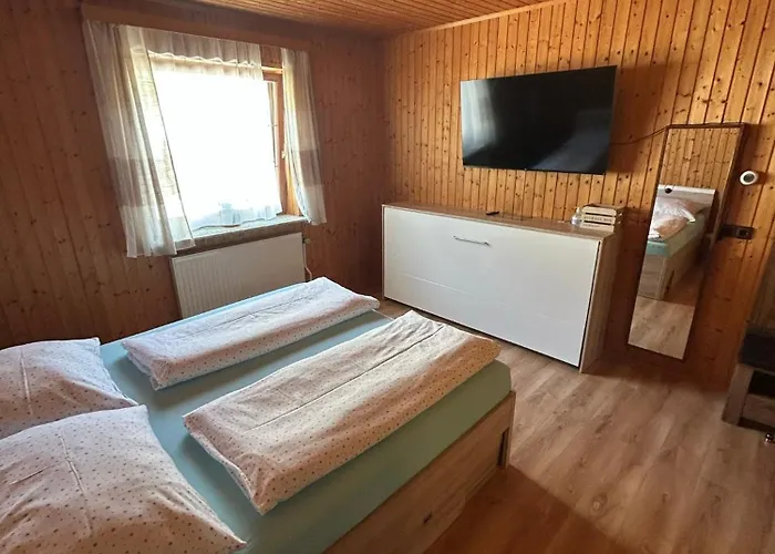 Tina A Petr , Lunz Am Apartamento *