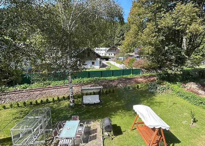 Tina A Petr , Lunz Am Lunz am See